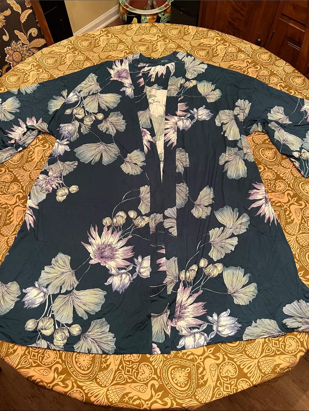 Soma Navy/Teal Floral Short Sleeve Robe with Pale Pink & Cream Blooms